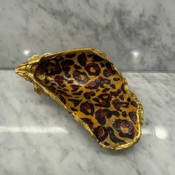 Cheetah Decoupage Handmade Oyster - Picture 1 of 5